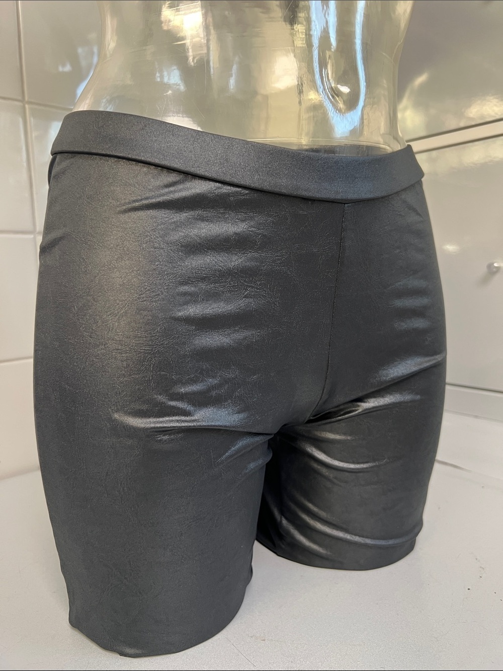 Leatherette Spandex Y2K Hipster Flared Crops M NWOT